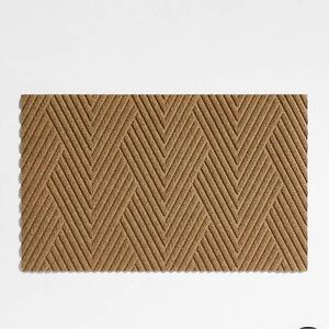 Crate & Barrel Thirsty Arrows Doormat – Wheat Brown (Like New)
Size: 21.5” x 35”